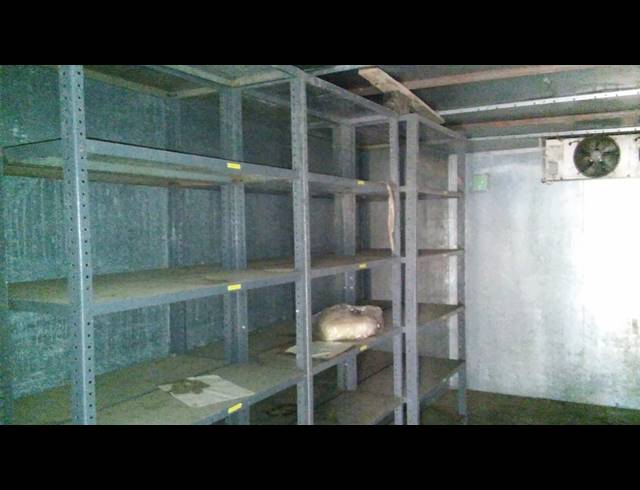 1,000M² WAREHOUSE TO LET IN AUREUS